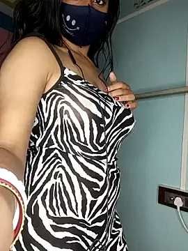 Snapshot of wild_bong_queen chatting on December 2024 05:25:01 PM wild bong queen online show from December 2024 05:25:01 PM