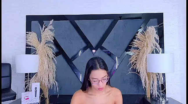 KylieWhite online show from March 2025 12:48:02 PM