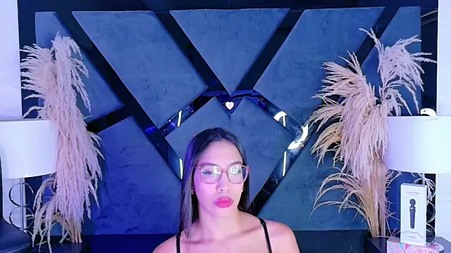 KylieWhite online show from October 2025 01:40:02 PM