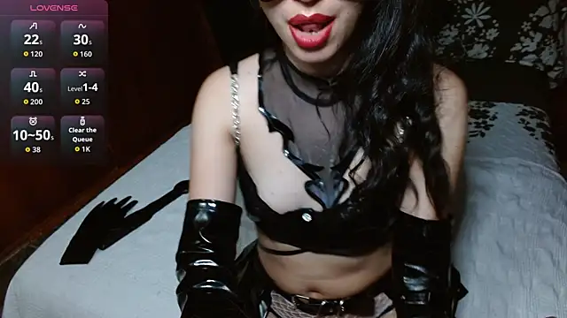 Persefonefire online show from November 2025 09:58:01 PM