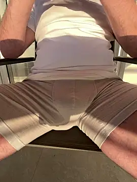 w12er online show from April 2026 04:45:01 PM