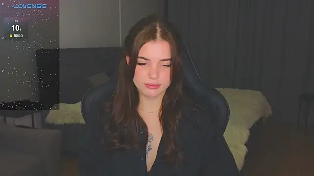 adrianawow1 online show from November 2025 02:45:02 AM