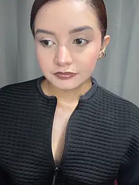 Melanyprada online show from April 2026 04:45:02 AM