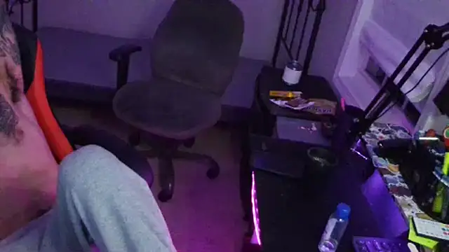 Snapshot of XMeF10 chatting on February 2025 02:04:01 AM XMeF10 online show from February 2025 02:04:01 AM