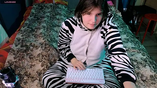 Ruyjin Choi online show from January 2025 02:36:02 PM