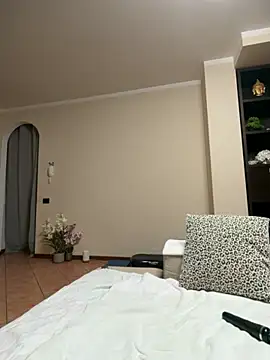 Snapshot of MichelleCara chatting on November 2025 07:52:02 AM MichelleCara online show from November 2025 07:52:02 AM