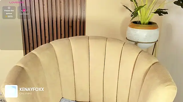 Snapshot of kenayfox chatting on January 2025 11:15:02 AM kenayfox online show from January 2025 11:15:02 AM