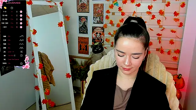 Snapshot of Bella_XO chatting on October 2025 06:43:02 AM Bella XO online show from October 2025 06:43:02 AM