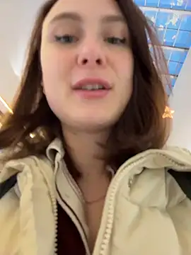 Dina Tease online show from December 2025 01:05:02 PM