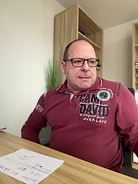 coupleLatinaLovers online show from January 2025 09:34:01 AM