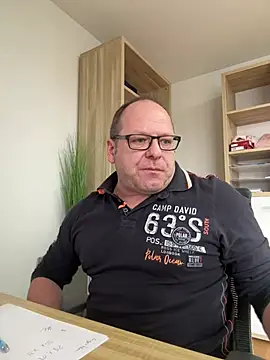 coupleLatinaLovers online show from January 2025 09:24:02 AM