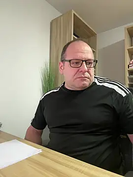 coupleLatinaLovers online show from January 2025 06:28:02 AM