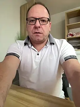 coupleLatinaLovers online show from February 2025 11:20:01 AM