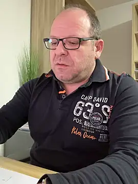 coupleLatinaLovers online show from February 2025 06:11:02 AM