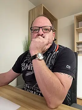 coupleLatinaLovers online show from February 2025 11:55:01 AM