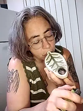 Snapshot of GraceHenderson chatting on February 2025 05:56:02 AM GraceHenderson online show from February 2025 05:56:02 AM