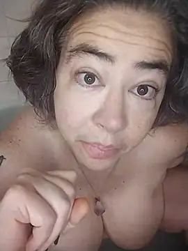 Snapshot of GraceHenderson chatting on March 2025 03:59:01 PM GraceHenderson online show from March 2025 03:59:01 PM