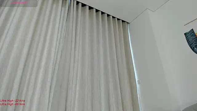 Snapshot of yumisunn chatting on February 2025 06:00:01 AM yumisunn online show from February 2025 06:00:01 AM