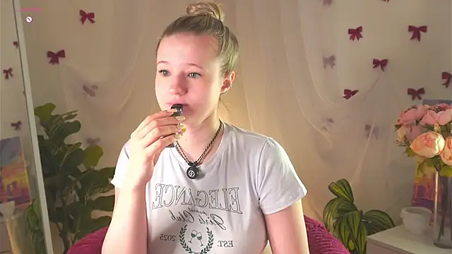 MaydaFoulk online show from April 2026 01:20:02 AM