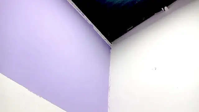 Snapshot of PetiteIvoryQueen19 chatting on February 2026 04:40:02 AM PetiteIvoryQueen19 online show from February 2026 04:40:02 AM