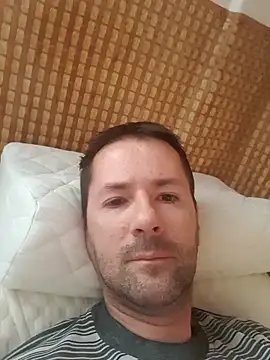 riskybusiness9090 online show from November 2025 06:38:02 AM