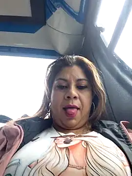 Laura-Hernandez online show from May 2026 03:27:01 PM