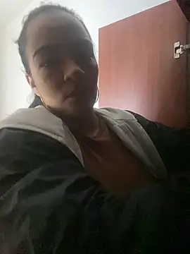 Stefyrossy online show from July 2026 01:14:02 PM