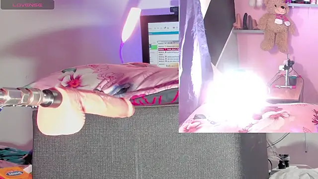 kira touka online show from November 2025 05:08:02 AM