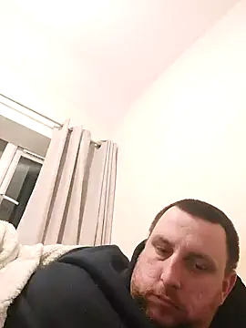 Snapshot of HE-M123 chatting on December 2024 04:50:01 PM HE-M123 online show from December 2024 04:50:01 PM