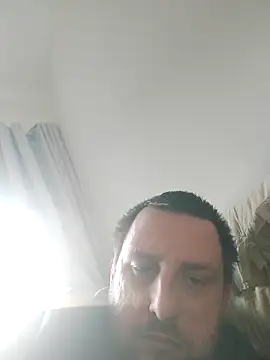 Snapshot of HE-M123 chatting on March 2025 05:06:02 PM HE-M123 online show from March 2025 05:06:02 PM