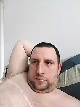 Snapshot of HE-M123 chatting on October 2025 01:52:01 PM HE-M123 online show from October 2025 01:52:01 PM