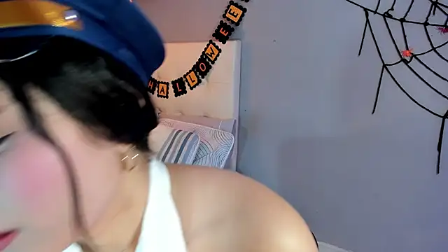 Snapshot of Maia_W10 chatting on October 2025 12:17:02 PM Maia W10 online show from October 2025 12:17:02 PM