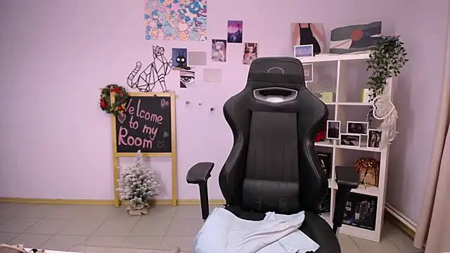 MelissaLovvv online show from January 2025 05:00:01 AM