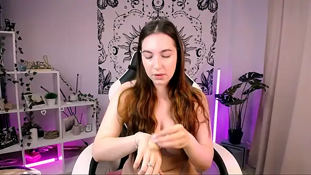 Snapshot of MelissaLovvv chatting on March 2025 03:51:01 AM MelissaLovvv online show from March 2025 03:51:01 AM