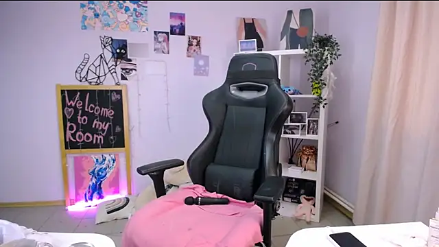 Snapshot of MelissaLovvv chatting on March 2025 07:26:02 AM MelissaLovvv online show from March 2025 07:26:02 AM