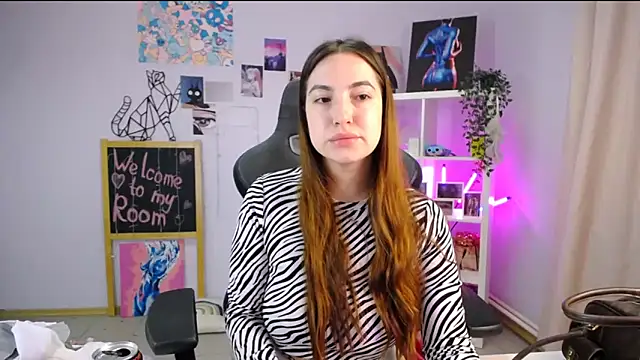 Snapshot of MelissaLovvv chatting on March 2025 03:21:02 AM MelissaLovvv online show from March 2025 03:21:02 AM