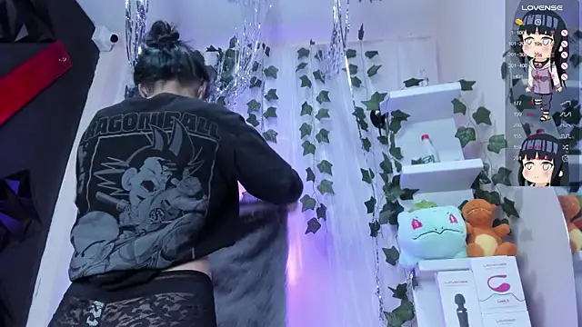 Snapshot of tokito_mitsuri chatting on December 2025 12:44:02 PM tokito mitsuri online show from December 2025 12:44:02 PM