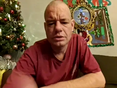 Snapshot of Maikel1981-NL chatting on January 2025 09:57:01 PM Maikel1981-NL online show from January 2025 09:57:01 PM