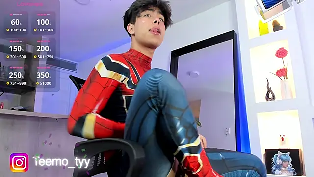 Snapshot of teemotwink chatting on November 2025 10:03:02 PM teemotwink online show from November 2025 10:03:02 PM