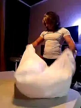 Lovely milk online show from November 2025 08:18:01 PM