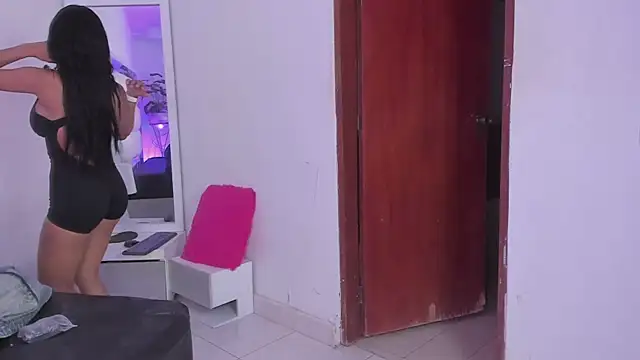 Snapshot of Alhana_pulido chatting on January 2025 10:35:01 PM Alhana pulido online show from January 2025 10:35:01 PM