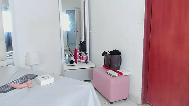 Snapshot of Alhana_pulido chatting on March 2025 11:31:01 PM Alhana pulido online show from March 2025 11:31:01 PM