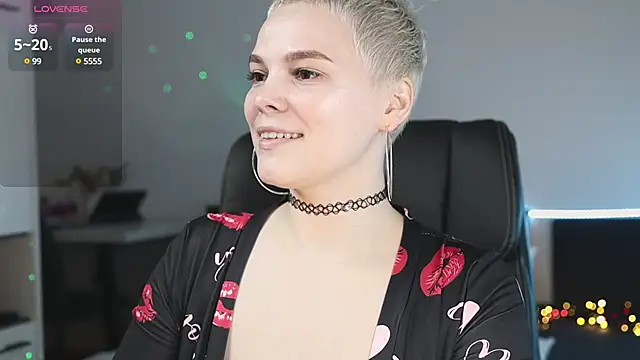 LikaBerry1 online show from March 2025 07:06:01 PM