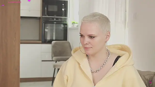 LikaBerry1 online show from April 2026 10:09:02 AM