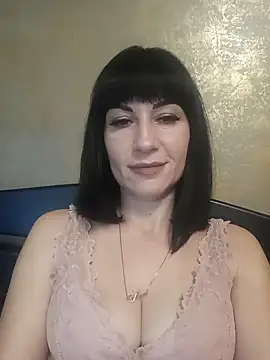 FireLily332 online show from December 2024 04:28:01 PM