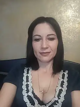 FireLily332 online show from December 2024 05:40:02 PM