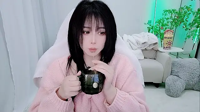 Snapshot of Vaness-a chatting on February 2026 02:26:02 PM Vaness-a online show from February 2026 02:26:02 PM