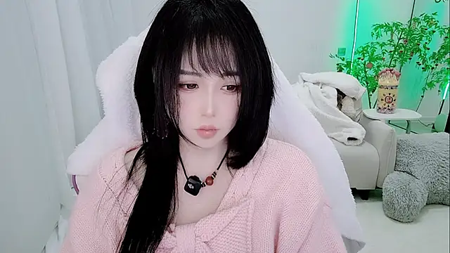 Snapshot of Vaness-a chatting on February 2026 02:10:02 PM Vaness-a online show from February 2026 02:10:02 PM