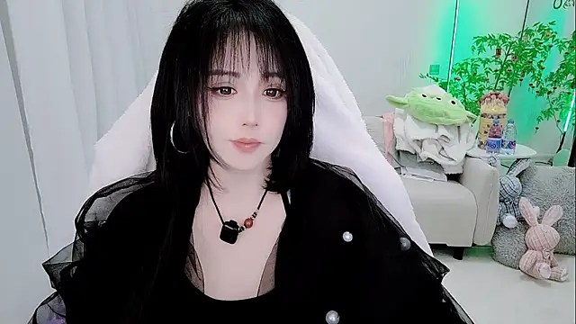 Snapshot of Vaness-a chatting on February 2026 05:00:02 PM Vaness-a online show from February 2026 05:00:02 PM