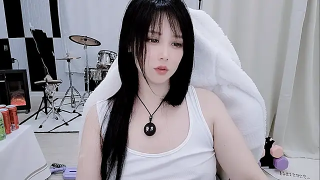 Vaness-a online show from April 2026 08:09:02 PM